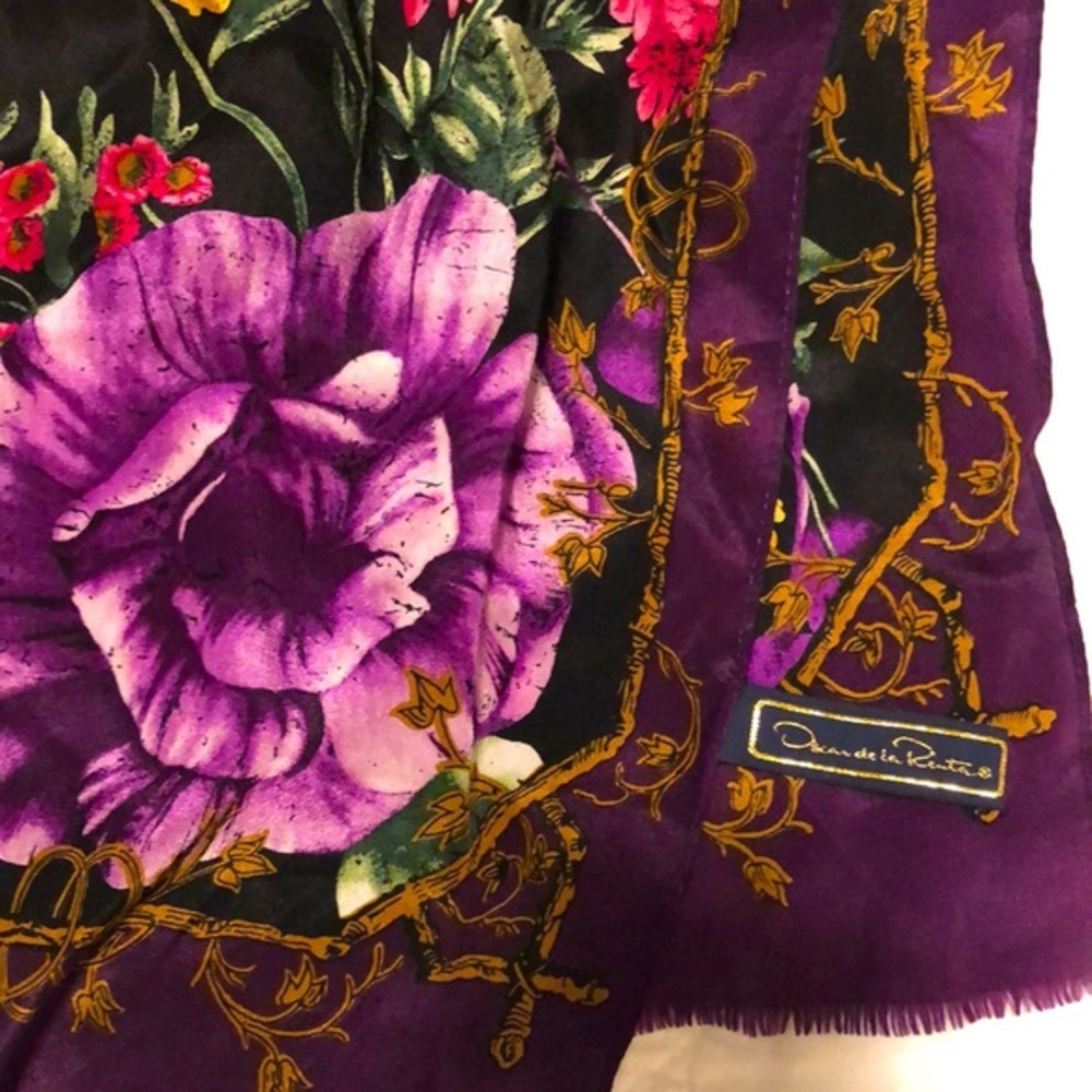 VINTAGE Oscar de la Renta Scarf (100% silk)